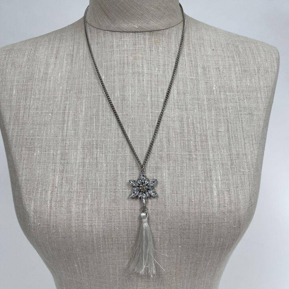 Silver-tone Chain white Fringe Rhinestones Pendant Women's Fashion Necklace